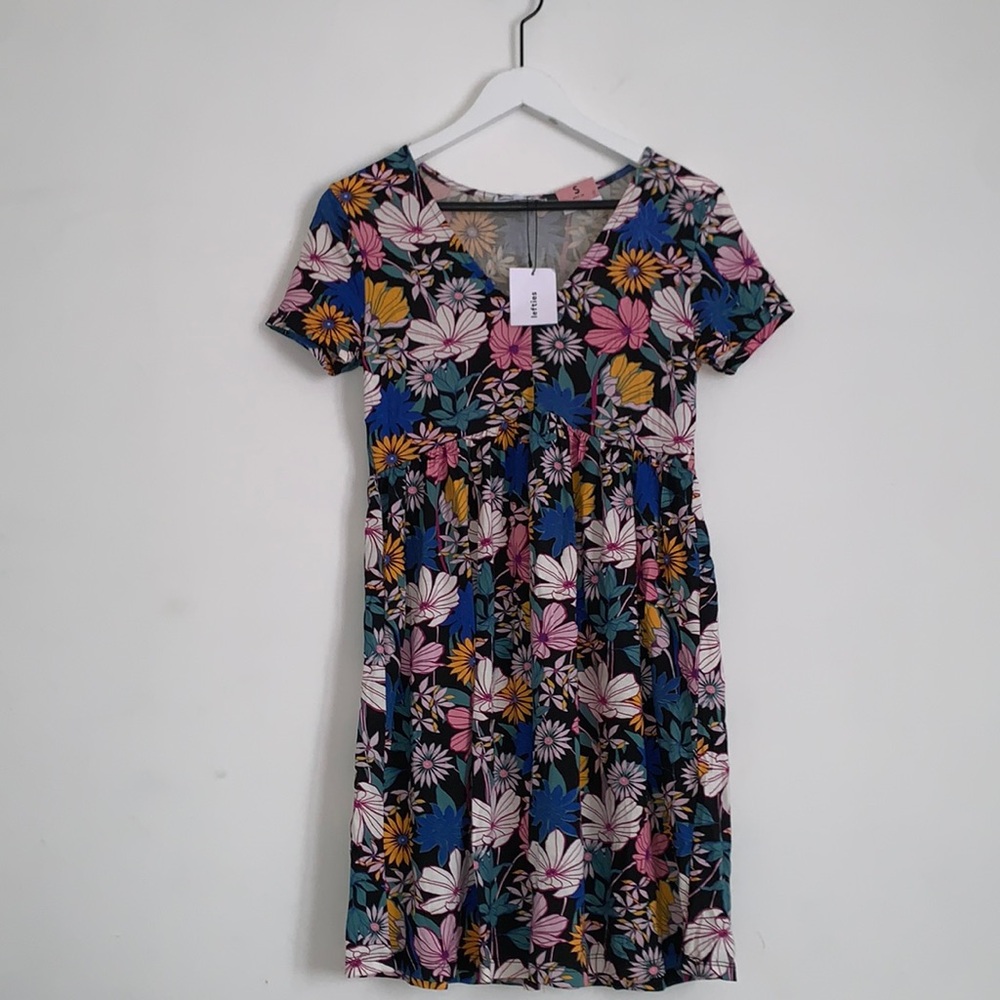Lefties Floral V Neck Dress Size small NEW